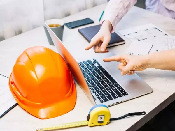 Cómo elegir la retroexcavadora ideal para tu proyecto